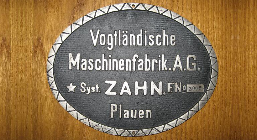Altes Logo der VOMAG Plauener Kloeppelmaschinen